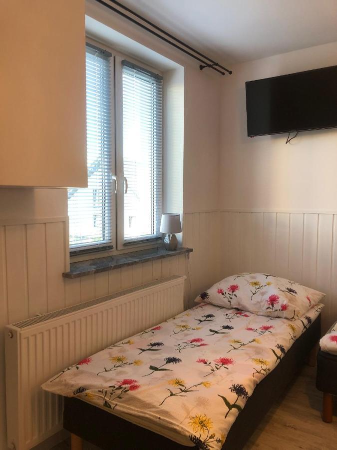 Pokoje Goscinne U Znajomej Ujście-Darłowskie Exteriör bild