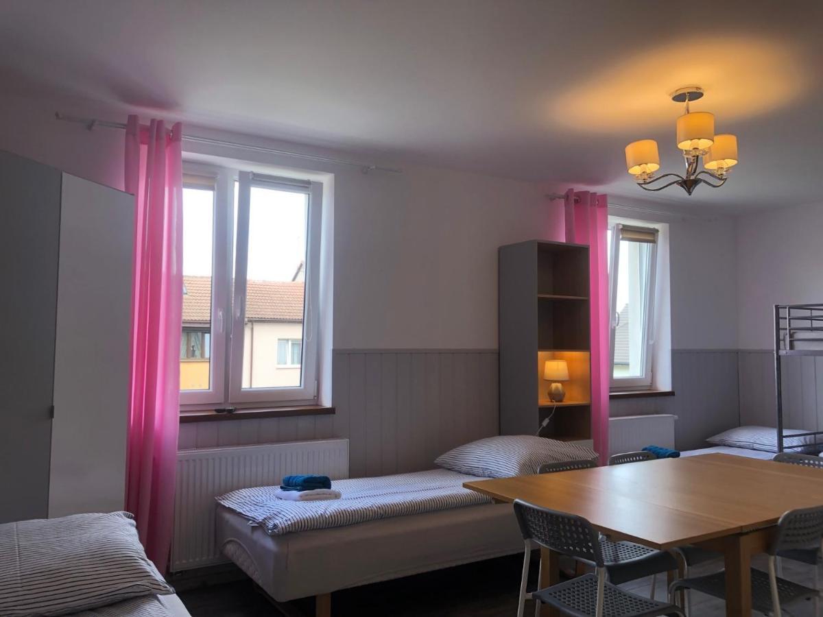 Pokoje Goscinne U Znajomej Ujście-Darłowskie Exteriör bild