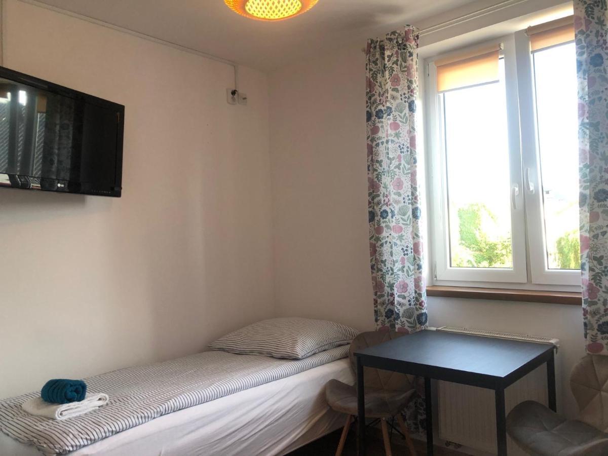 Pokoje Goscinne U Znajomej Ujście-Darłowskie Exteriör bild